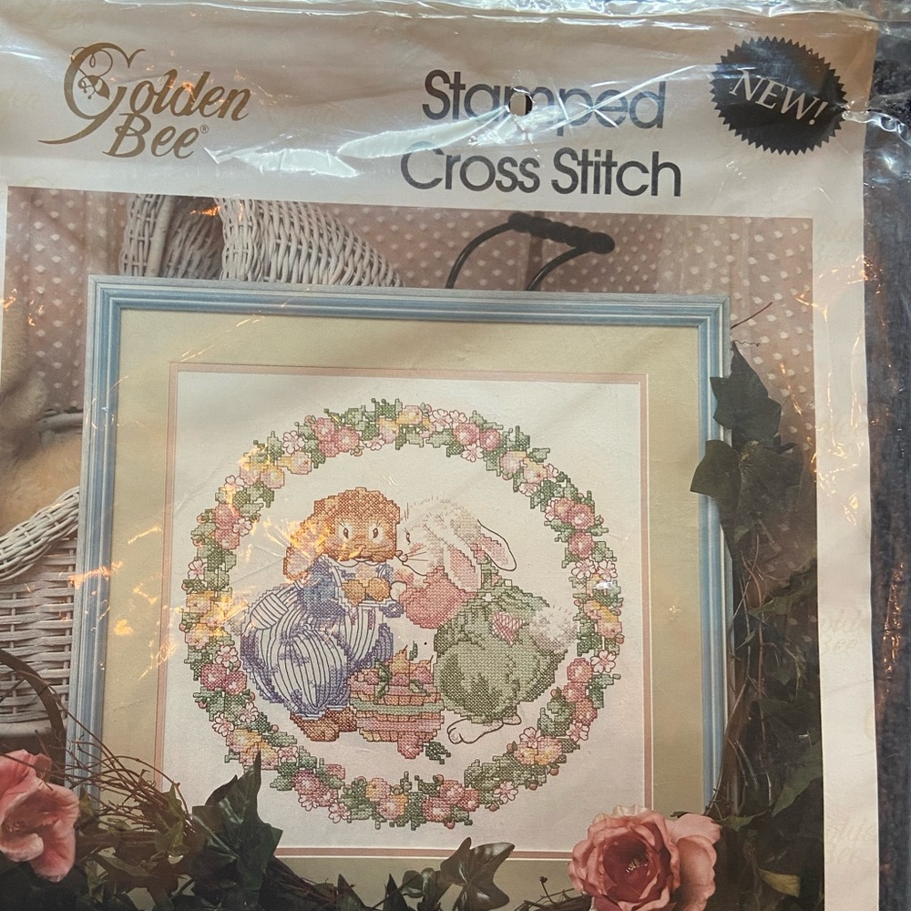 Golden Bee JUNIPER AND PERIWINKLE BUNNY Stamped Cross Stitch NWT 14x14”